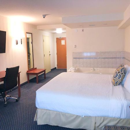 Days Inn By Wyndham Niagara Falls Centre St By The Falls Exterior photo