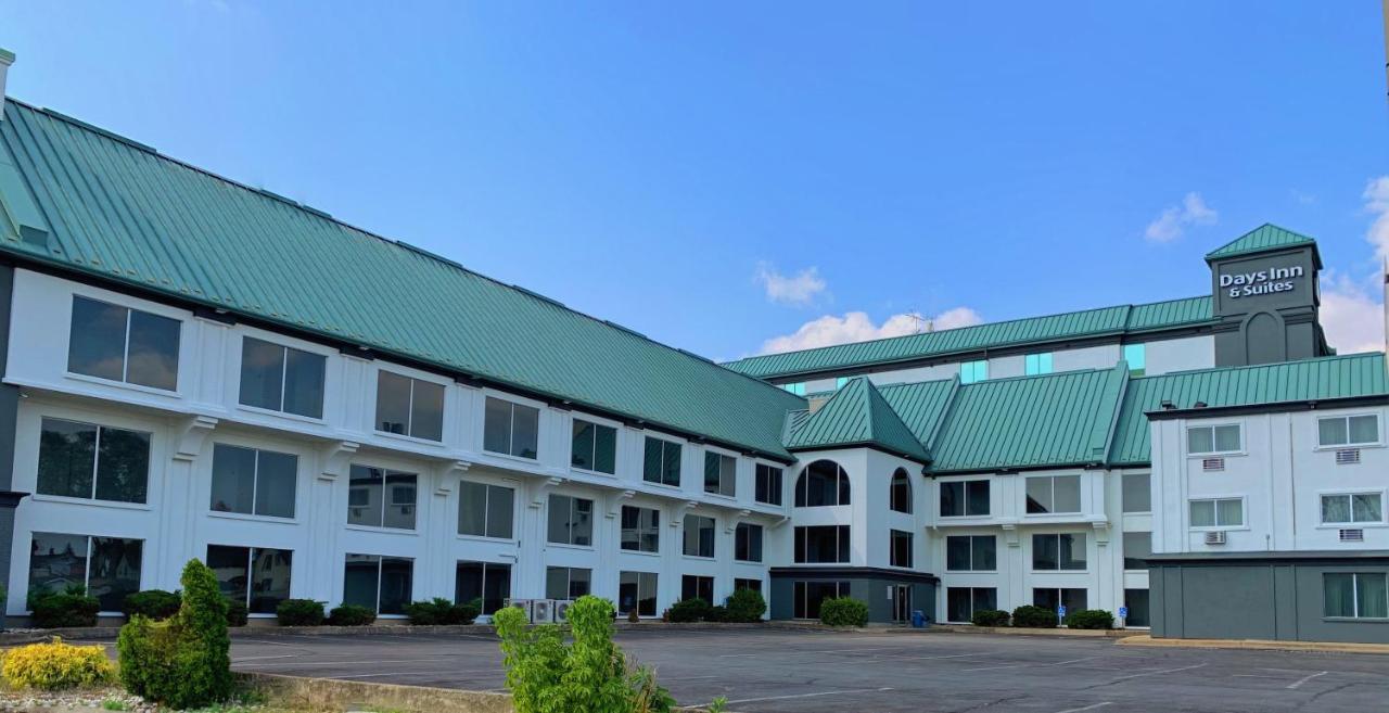 Days Inn By Wyndham Niagara Falls Centre St By The Falls Exterior photo